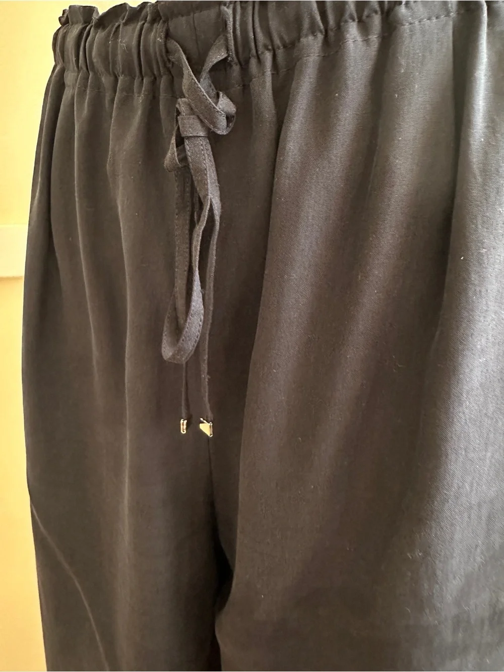 Emanuel Ungaro 100% Silk Wide Leg Trousers | Black Tie Waist | Size Small - Picture 4 of 6